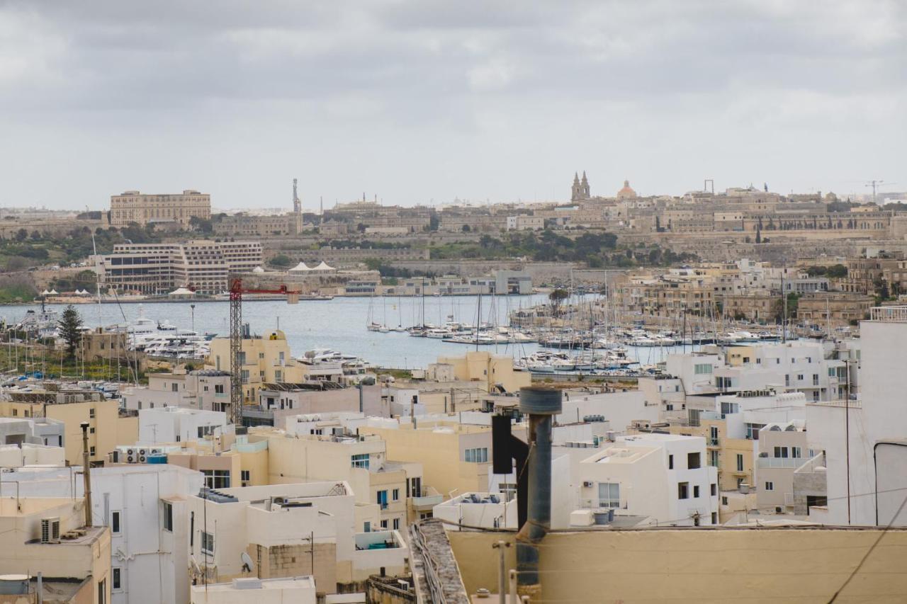 Sliema, Villa Savoia Luxury Apartment For 5 Guests Gzira Exteriör bild