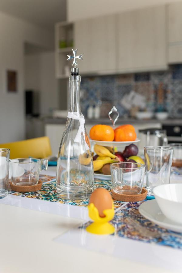 Sliema, Villa Savoia Luxury Apartment For 5 Guests Gzira Exteriör bild