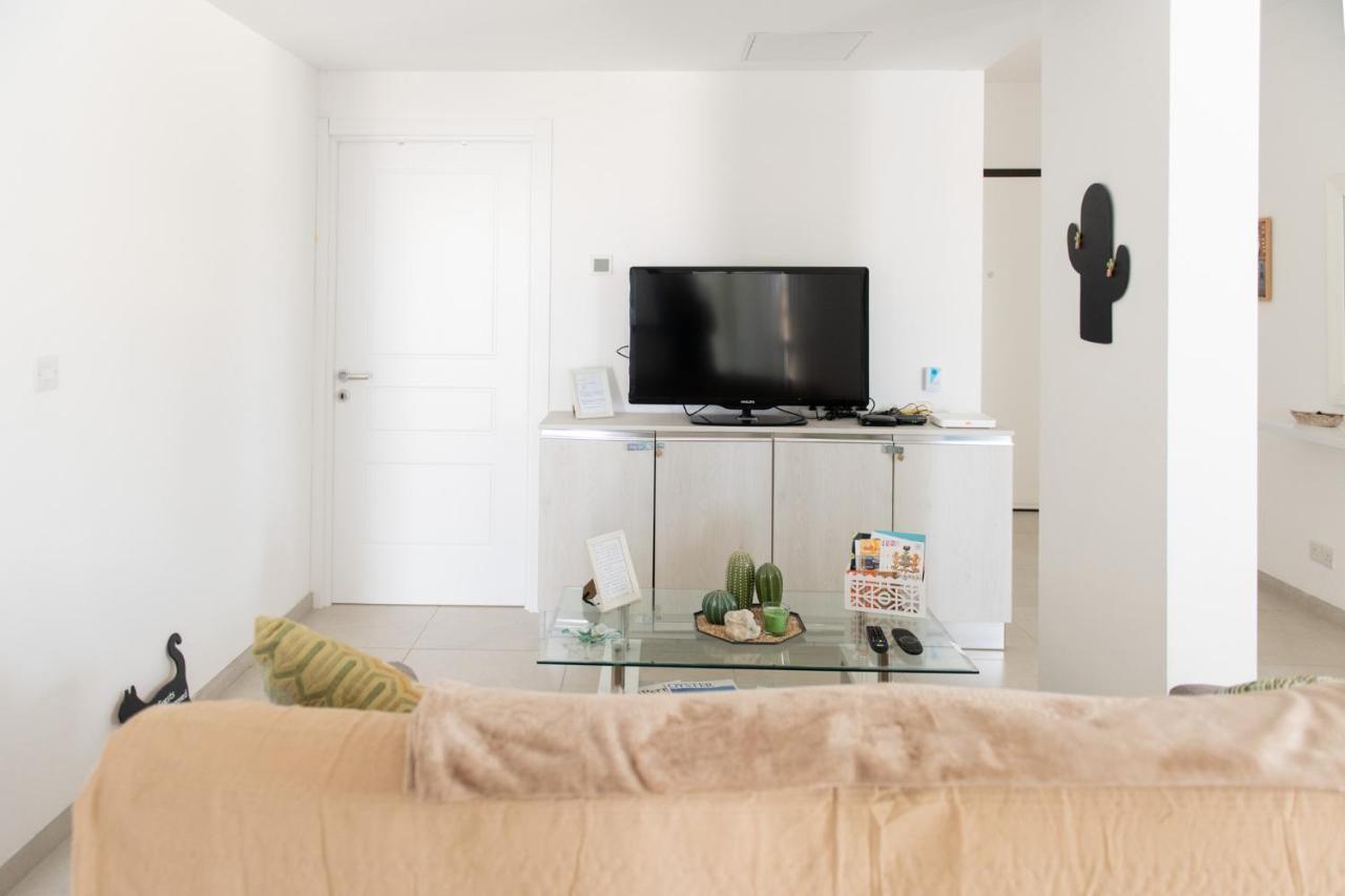 Sliema, Villa Savoia Luxury Apartment For 5 Guests Gzira Exteriör bild