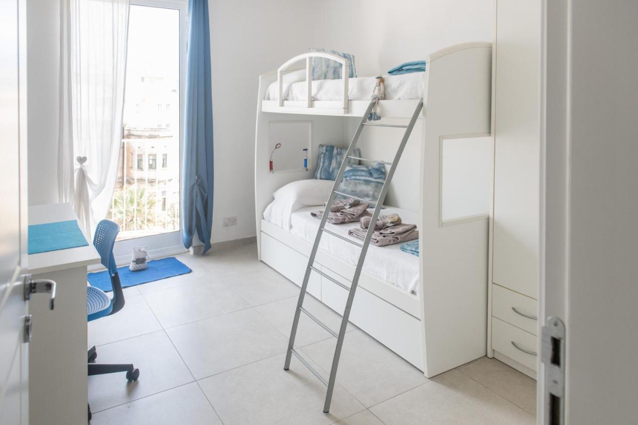 Sliema, Villa Savoia Luxury Apartment For 5 Guests Gzira Exteriör bild
