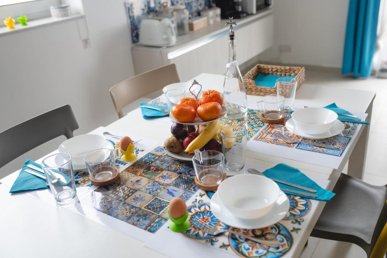 Sliema, Villa Savoia Luxury Apartment For 5 Guests Gzira Exteriör bild