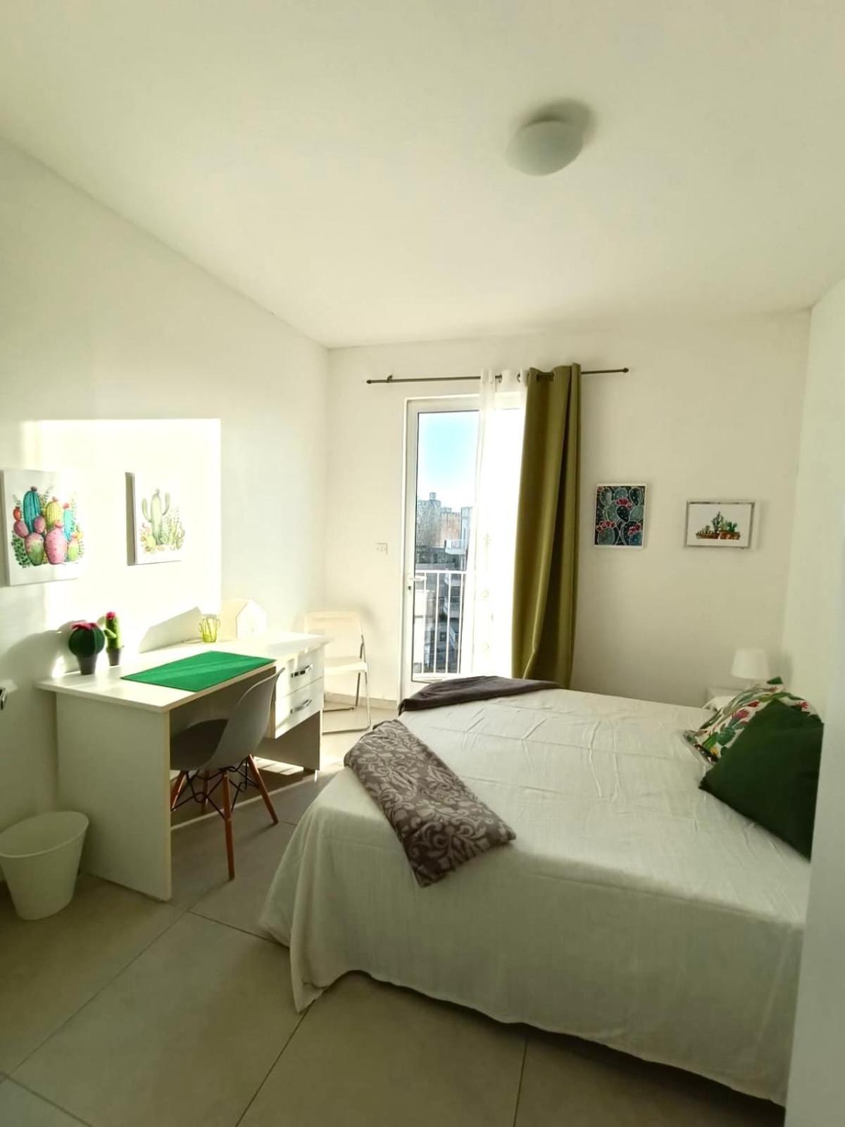 Sliema, Villa Savoia Luxury Apartment For 5 Guests Gzira Exteriör bild